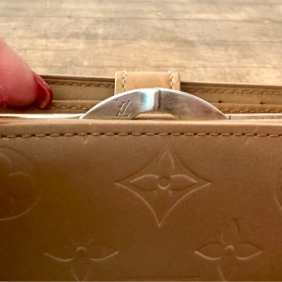 Louis Vuitton Monogram Vernis Porte Monnaie Billets Viennois Kiss-lock Wallet - Picture 6 of 16